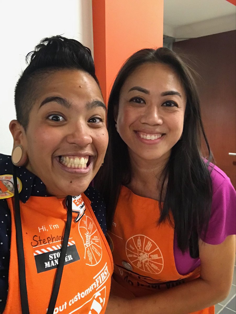 prolencia's tweet photo. Had a chance to meet this rockstar! #LifeGoals ⁦@THDBic⁩ https://t.co/hzg7oYkZiz