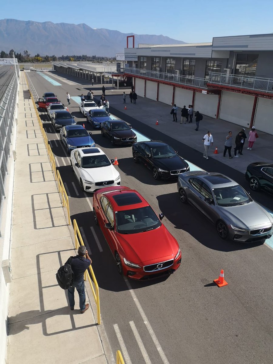 Volvo Car Chile tweet media