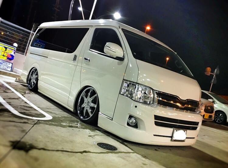 BuzzSoundFactoy's tweet photo. #私の弄り方好きな人RT
#200系
#L175S
シンプル派です😊😊
ハイエースとムーヴを
弄くって楽しんでます♡ https://t.co/bVis6fNWAC