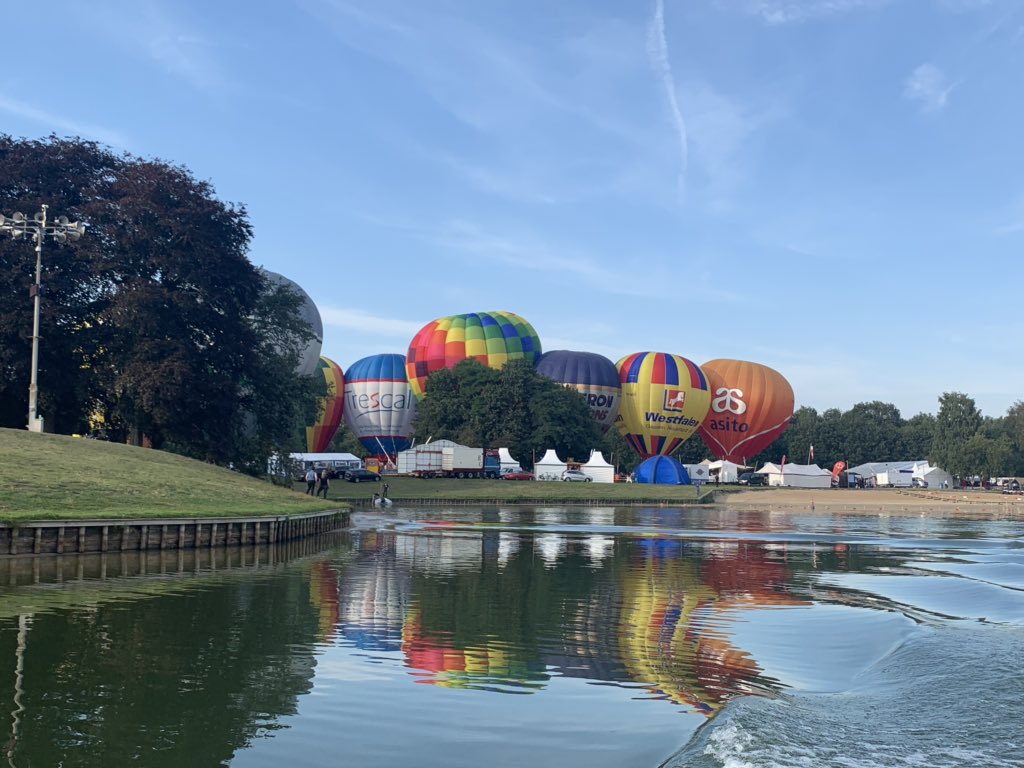 De EERSTE avond 💛🧡❤️💜💙💚 #twenteballooning #twenteevent #ballonvaart #ballonvaren #rienjurg