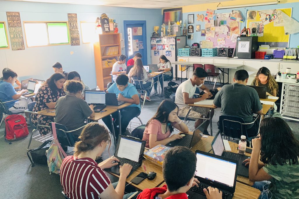 AHS_CoachReno's tweet image. Health students diligently working on their Mental Health Awareness projects. #BlazerNation #PromotingAwareness  #EmbracingDifferences