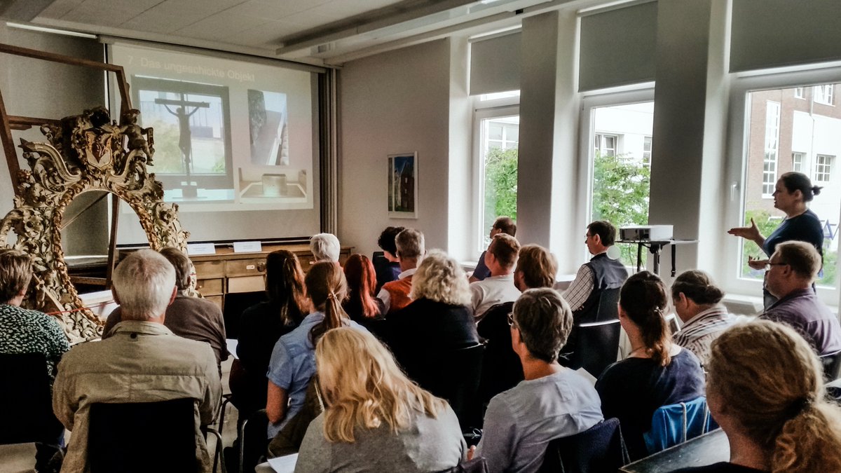 museumsberatung's tweet photo. Wie gehe ich mit Objekten aus Textil um? Ist es ratsam mein Exponat aus Metall zu polieren? Um diese und weitere Fragen rund um die #Restaurierung im #Museum ging es bei unserem Seminar „Präventive #Konservierung“ im Restaurierungszentrum Kiel. https://t.co/iV8ZViJbmH