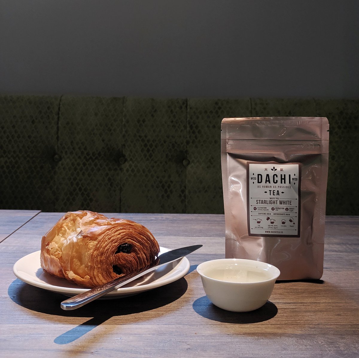 DachiTeaCo's tweet photo. Chocolate croissants from local bakery Lutetia, paired with our Starlight White.

White tea and chocolate make a vastly underrated pair. The bright, almost sparkling quality of white teas helps to temper chocolate's rich, creamy intensity. https://t.co/lancyt9wrY