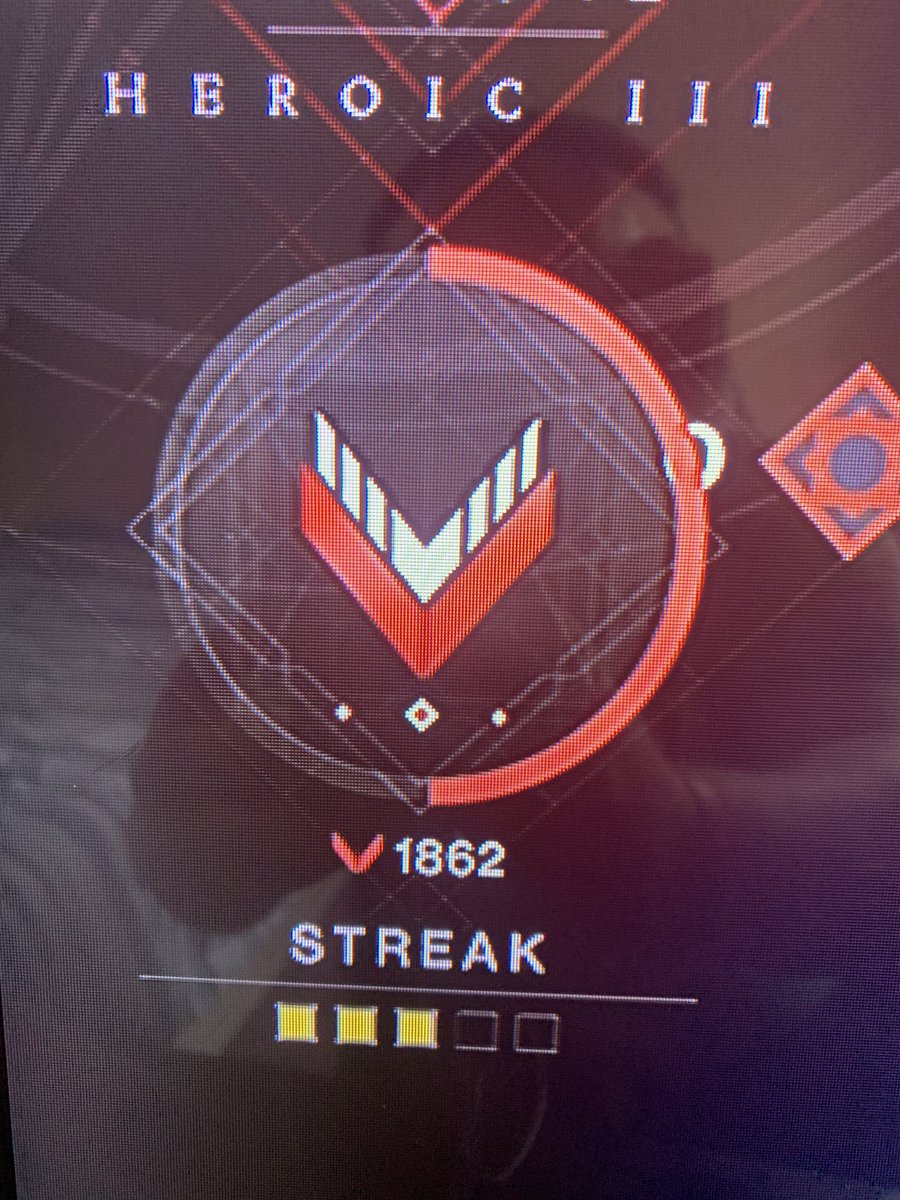 Killinpasty's tweet image. Do I keep going or back out and wait for another day?? #Destiny2 #compgrind #twitchstreamer