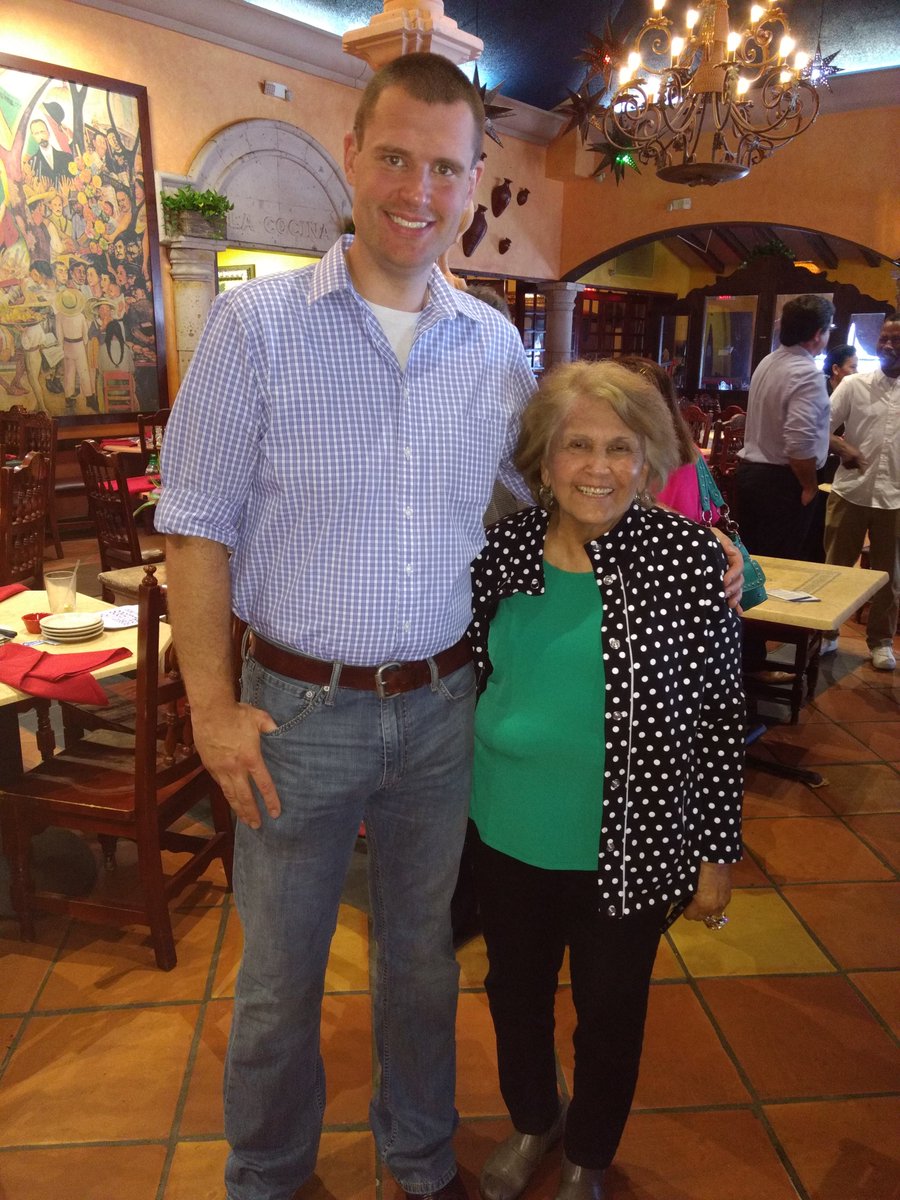 samforhouston's tweet photo. Over the weekend, Sam was able to chat with the amazing folks at LULAC Greater Houston Council #4967! It was a great day of conversation and discussions, thanks for allowing us to be part of it. 🙂#SamForHouston #lulac #Houston #CityCouncil @TXLULAC https://t.co/p8sduz3kg0