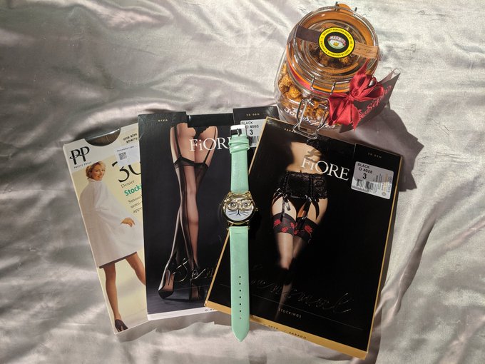 Huge thank you to @barrypompey5183 for my gifts today 💕 So lovely of you!  Heres my updated wishlist<a class="tags" target="_blank" title="On Twitter" href="/?out=eyJ0eXAiOiJKV1QiLCJhbGciOiJIUzUxMiJ9.eyJpYXQiOjE3MjIwMjM1NTYsImlzcyI6InR3cG9ybnN0YXJzLmNvbSIsIm5iZiI6MTcyMjAyMzU1NiwiZXhwIjoxNzUzNTU5NTU2LCJyZWRpcmVjdF91cmwiOiJodHRwczovL3R3aXR0ZXIuY29tL2JhcnJ5cG9tcGV5NTE4MyJ9.FpWg1B8RPBp6YDuV1eA3rha2B6m-VXa63nB2gRMylGu76X5006dfV_8g54lttT_NWrQW3leZL9PPphxfwiDpFA">@barrypompey5183</a><a href="/tag/hubble30"class="tags"><span>#hubble30</span></a>