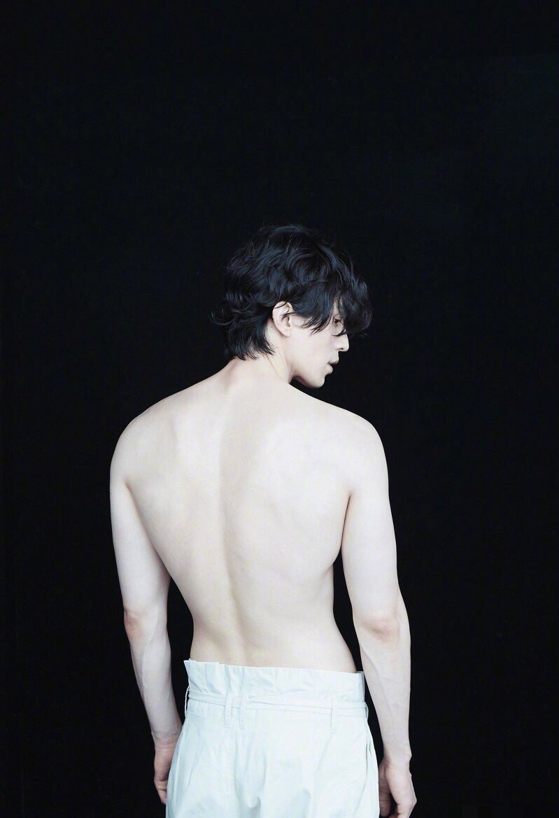 SOULMODELB's tweet photo. 有没有北京的？有没有要谈恋爱的？ https://t.co/6qWfIPB3k4