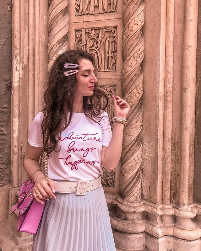 Da 1 a 10, quanto avevo bisogno di un #hairstylist per questa foto? 😅
.
Fortuna che i fermagli colorati hanno migliorato la situazione! 💕
.
.
.
.
.
💜 Fermagli per capelli <a href="/zaful/">Rahul Patel</a> (441641901), sconto del 18% su tutti i loro prodotti con il codice ZFCOD… ift.tt/2zeBPWI