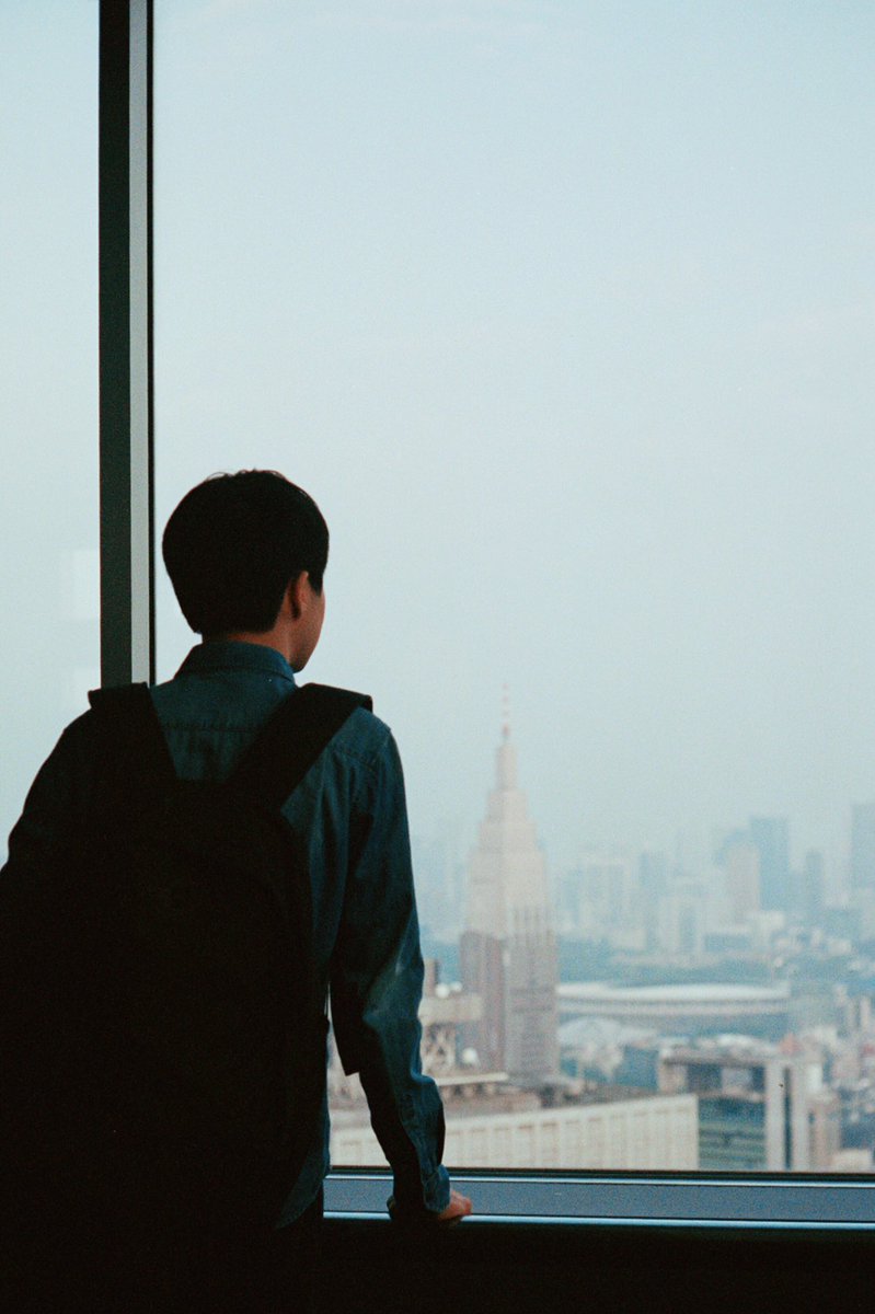 louislepron's tweet photo. Passion prendre des photos au sommet de gratte-ciels à Tokyo et, forcément, penser à Lost in Translation 

ig : louislepron https://t.co/juLl0DWzih