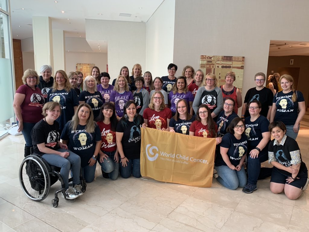 lea_robbie's tweet photo. So many amazing women in 1 place! Not only are we #unusualladies who are #notthemeekandobedienttype but we also love, are strong & are brave like a woman! Thank you @caitrionambalfe & @WChildCancer for all your hard work! π #CaitsCaraids2019 #LoveStrongBrave #Highlanders4 π§‘ https://t.co/LpNENsz95q