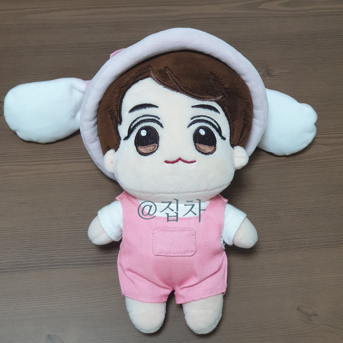daebak_l's tweet photo. 세븐틴 부승관 인형 부논 양도합니다
사진에 있는 구성으로 택포 1.5

  ✔부논 본체 + 토끼모자멜빵세트 (쿠키네옷장) + 세븐틴자켓 + 무대의상 + 팬더우주복 인형옷

DM 후 멘션 남겨주세요 https://t.co/t1LYgL9A9L