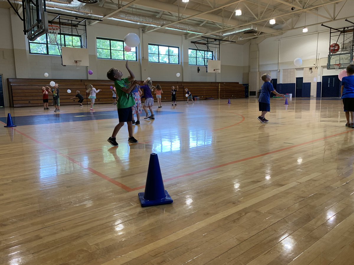 coachwalk's tweet photo. 1st kiddos are learning striking skills by asking questions, being taught academic language and totally active for @Katie2TallBoone #studentteacher👊🏾 @OPENPhysEd #physed @NCAAHPERDSM @UNCGKin https://t.co/IezyumasCe