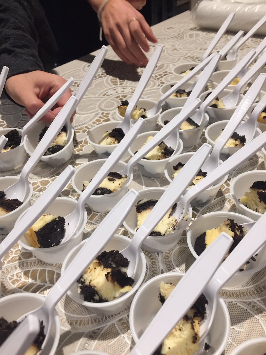 mabrymschorus's tweet photo. Cheesecake Day!!!! #encore https://t.co/4tgGXxMDte