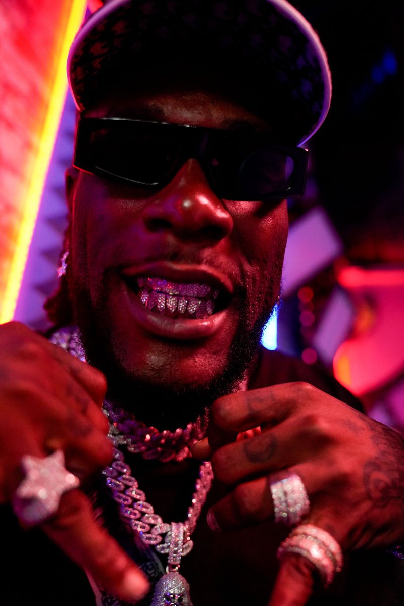 CoolFMNigeria's tweet image. @burnaboy LIVE on the #MiddayOasis with @iamDo2dtun &amp;amp; @kemismallzz

“It’s a lot bigger now. Me, I care about impact now. Now it’s like I have a continent and people I have to represent. People I can’t afford to make look funny in any kind of way.“

Watch: youtube.com/watch?v=QsD5hc…