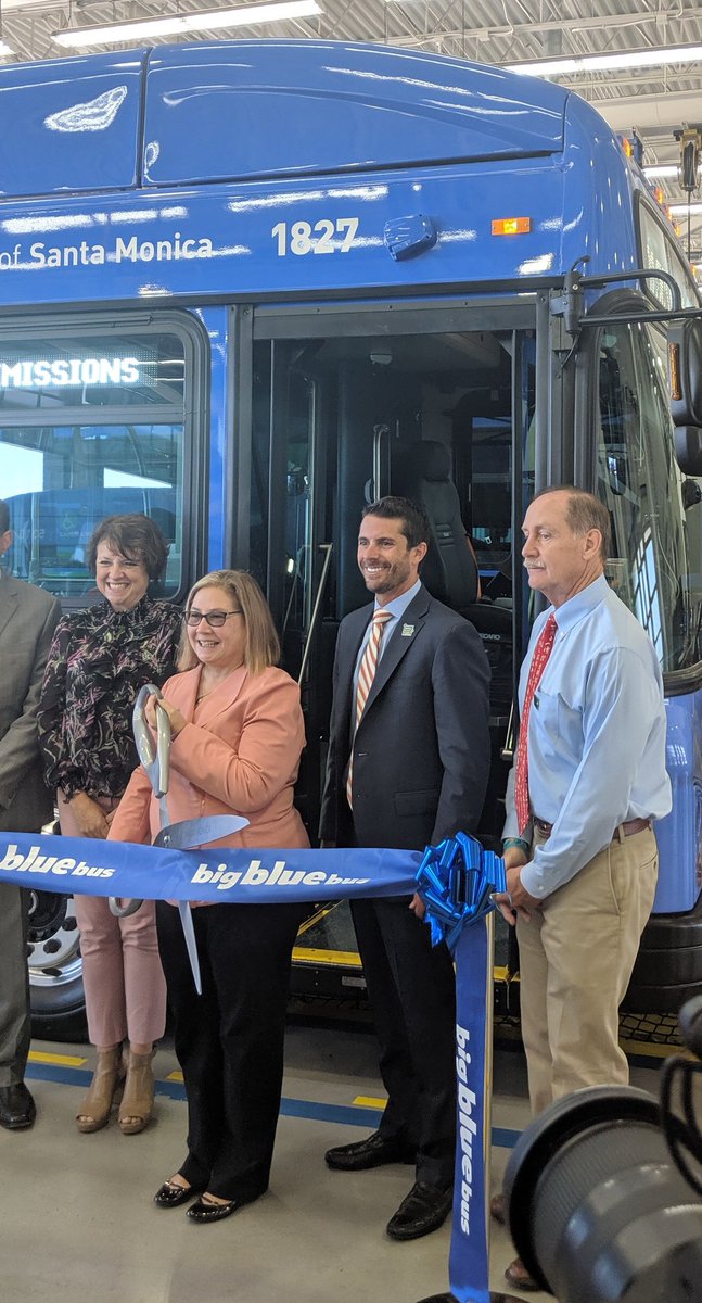 AskGoSaMo's tweet photo. Did you know vehicle transportation is 64% of all of Santa Monica's ghg emissions? Thanks @bigbluebus for helping to change that with your first battery electric bus! 9 more buses coming soon and then the whole fleet! #BBBZero #GoSaMo @santamonicacity @SaMoCole @SaMoMayor https://t.co/jHX7w7QPLw