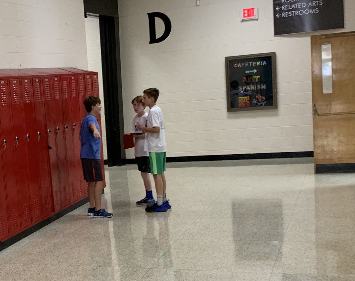 kwesby73's tweet photo. When asked, how do you challenge your advanced students? My answer, force them to use multiple skills to solve one problem. Give it a try. #stillEXtreme #AARTlife #4Cs @DrGaryHughes @MNPSEncore @JTM_IB @wggifted @coachrpaxton https://t.co/eUTVtQ3Al1