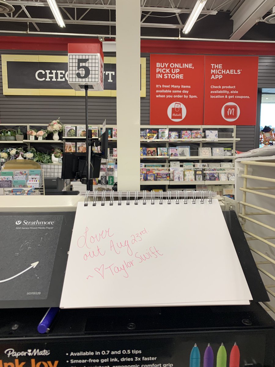 jessica_parks's tweet photo. At michaels and had to do some promo for @taylorswift13 @taylornation13 #taylorswift #lover #preorderlover https://t.co/dBUvPYU002