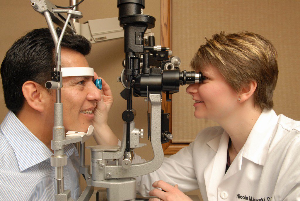 LifetimeiCare's tweet photo. Myopia, or nearsightedness, is common, affecting nearly one in three Americans. At Lifetime Eyecare in Jenison, Michigan, Allen Smith, OD, and Nicole Gdowski, OD, are experts in diagnosing myopia. Visit our website to schedule an appointment. https://t.co/EzX5EDQLlM https://t.co/YbgllYTvLd
