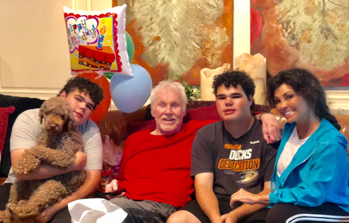 Kenny Rogers tweet media