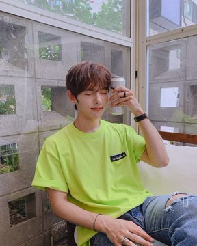 BIG5_Spain's tweet photo. [INSTA] 26.07.19 GUNMIN

Néon
#boshretkheir #NeonGunmin #BIG #Cover #HussianAlJassmi

Vía: big_gunmin1003
Reup: Cris B.I.G Spain
Coged con créditos https://t.co/n0k2G6a9LL