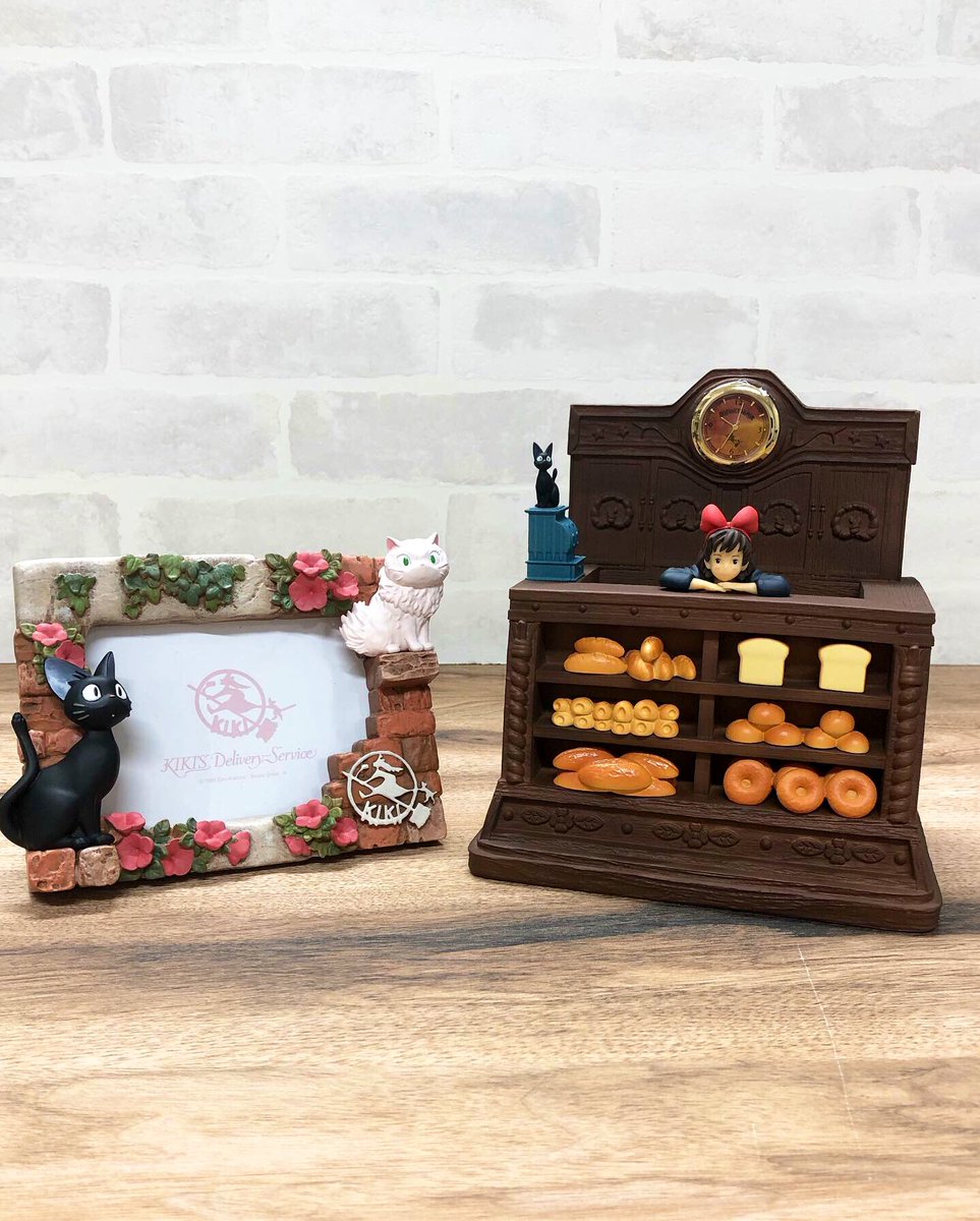 魔女の宅急便の劇場公開時のポスターが時計付きマルチボックスになって