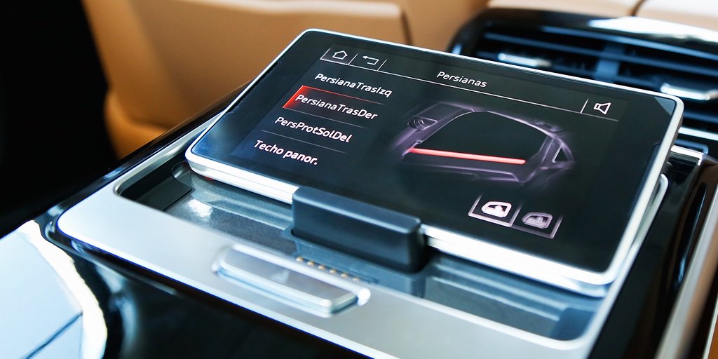 AudideMexico's tweet photo. Olvídate de todo y disfruta el viaje a bordo de tu Audi A8. #NuevoAudiA8 #ForgetTheCar https://t.co/2n73GnaDBU