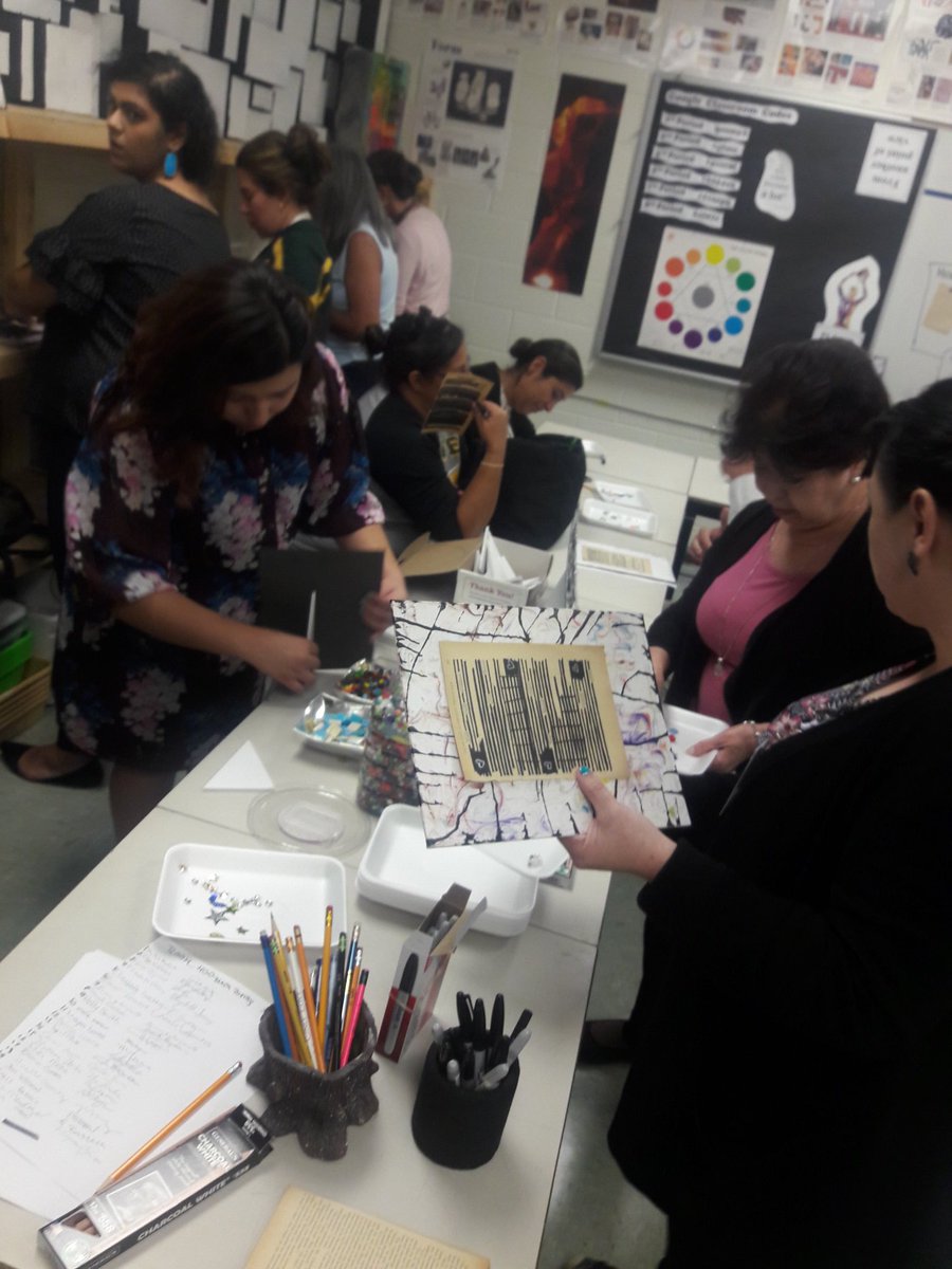 NikkiRoweArt's tweet image. Teacher&apos;s having fun at the Blackout Poetry workshop. 
 @Rowe006
#ArtAndLanguage