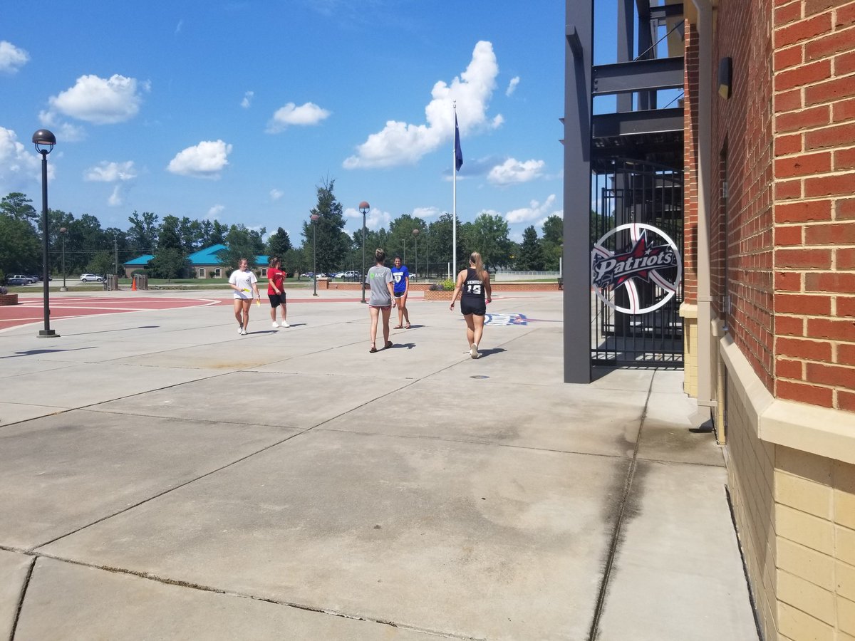 FMU Softball tweet media
