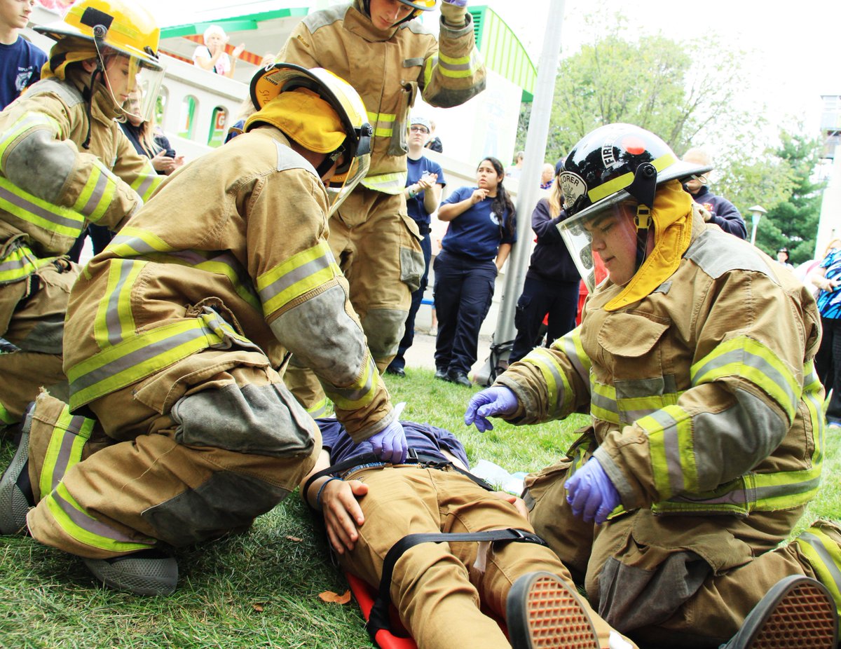 MnDPS_SFM's tweet photo. Come see MN's future firefighters compete in several events Friday during Governor’s Fire Prevention Day at the @mnstatefair. More: https://t.co/NgqsfNHCUo #GFPD2019 #MNStateFair #FireExplorers #TheGreatMNGetTogether #MSFphotos https://t.co/QfkIi0xOtE