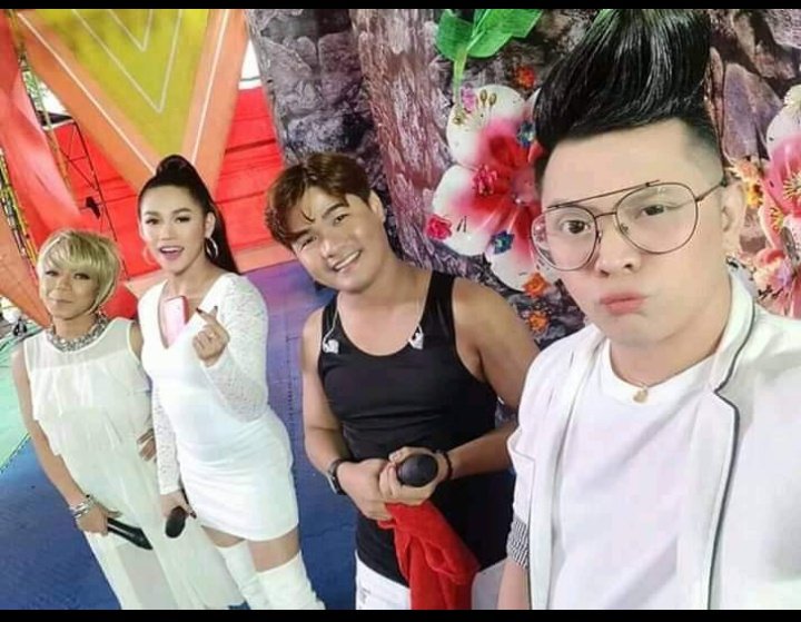 Kaymaverick1's tweet photo. CONGRATS  GAYPOP.
Backlash Diva  @EchoLangNaman 
@EatBulaga 
#ECHO45thWeeksary https://t.co/D02rNnqgLf