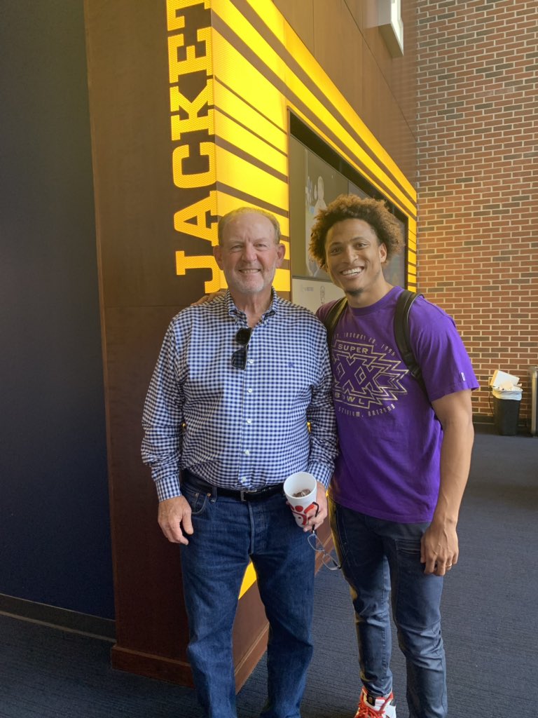 gomikep's tweet image. Proud to know these two great men! “One person shouldn’t be so blessed” 🐝 #YellowJacketLegends #404TheCulture #changailey #megatron @GeorgiaTechFB