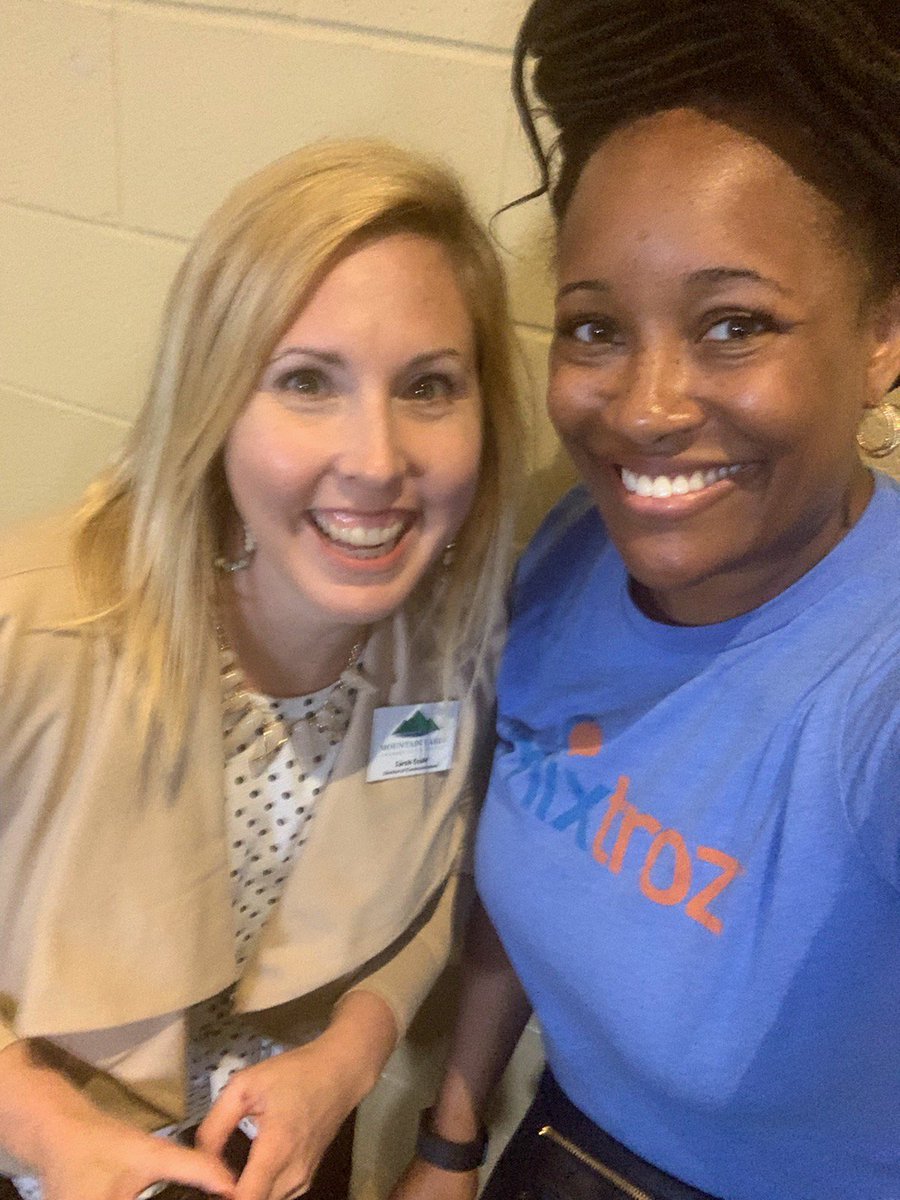 SarahAStahl's tweet image. Today I met a tech idol of mine and it was glorious. Meet @innovate_bham based business Founder, Ashlee from @Mixtroz her app helped our @NASA_Marshall guests make networking connections that wouldnt of been possible otherwise. #BizChatAL