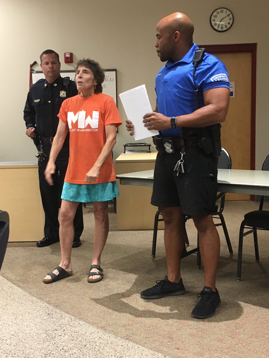MtWashingtonCC's tweet photo. Tonight we celebrated Officer Butler for being our SUPER liaison! We appreciate you! @CincyPD https://t.co/439Sk3ujYc