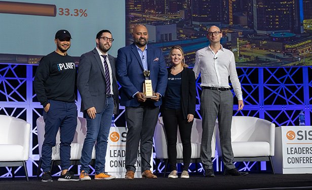 TSNN_com_US's tweet photo. Resiada Wins SISO’s Event Innovation Battlefield Competition https://t.co/4MHkXnz0Bu @SisoOrg @resiadaInc
 #tradeshows #eventtech https://t.co/3NooXKQxnQ