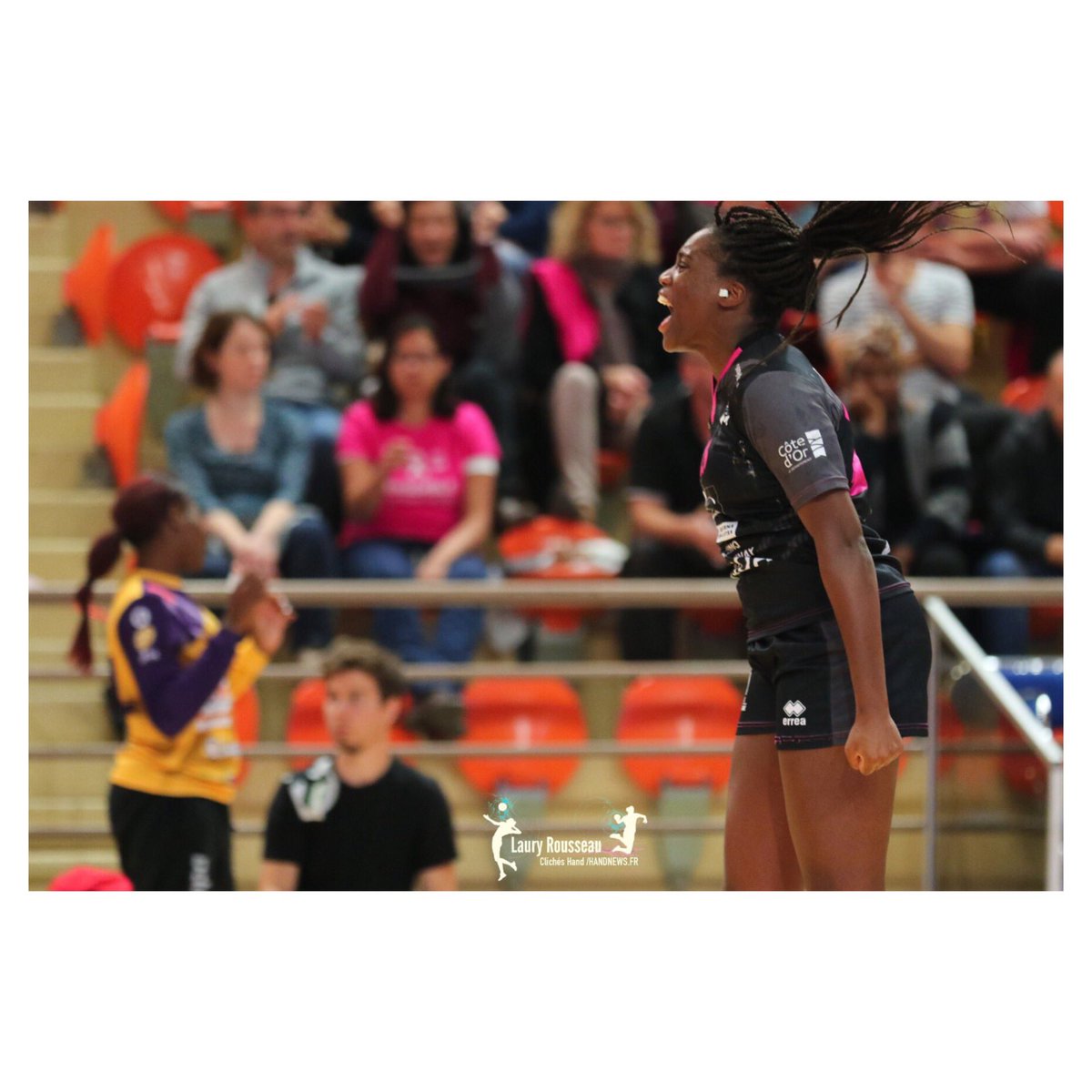 deborah_kpodar's tweet image. J-7️⃣ avant la reprise de la @LBE_Officiel 🤾🏿‍♀️👌🏾
Très impatiente de refouler les parquets 😄👊🏾

🤾🏿‍♀️ @jdadijonhand
📸 @ClichesHand 

#handball #france #dijon #jdadijon #lfh #liguebutagazenergie #saison #newseason #motivation #ensemble #team #workhard #picoftheday #photography