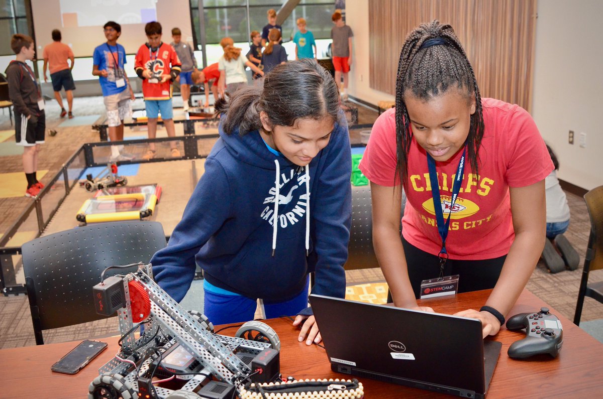 NOVASySTEMic's tweet photo. #STEM Camps at NOVA Manassas Battleview, NOVA Loudoun & NOVA Annandale bringing a superlative season of summer STEM Camps to a close (until next year). @novamanassas @ShoutOutLoudoun @NOVAcommcollege #WeDoSTEM #FutureSTEMworkforce https://t.co/V5Qr53HGFl