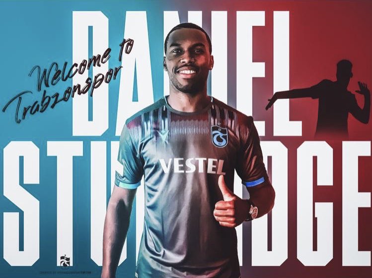 Turkish D Studgie Delight!!! 
 Right that’s my corny joke of the day... 
Jokes aside looking forward to this new adventure 😎 thank you  God for the blessing ❤️
Bye for now.👋🏾

#trabzon #trabzonspor @trabzonspor #turkey