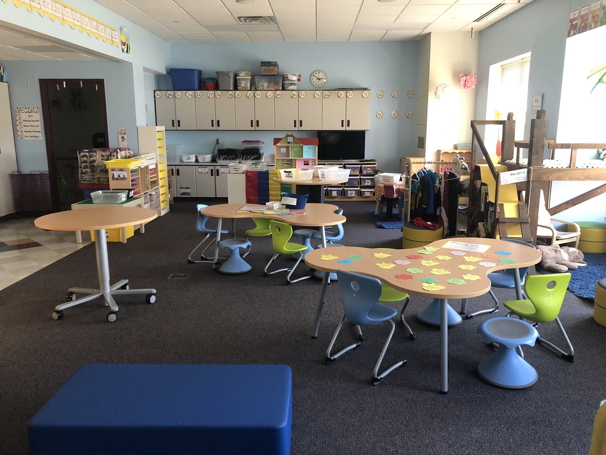 gallbusybees's tweet photo. It’s almost time! Ready to welcome our youngest learners at Open House tonight! 🐝 #SASLearningSpace #harvestlearn https://t.co/cD3mSTDK3k