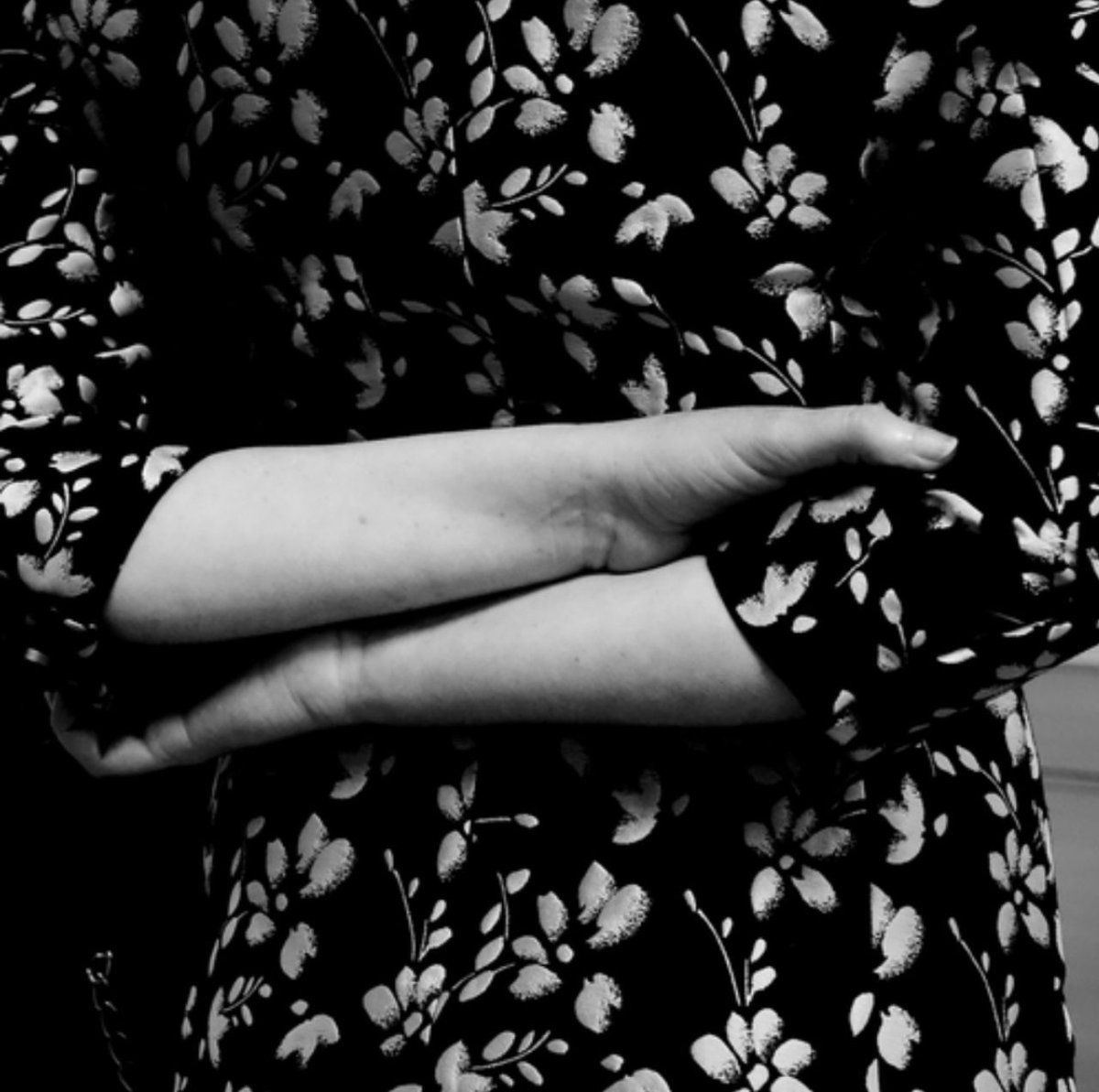 السكوت عمره ماكان علامة رضا ، بيبقى جواب لقلة الحيله ، لتعب من التبرير ، دليل على الإستسلام ، وبيجي بالنيابه عن كل المشاعر المكبوتة إلا الرضا