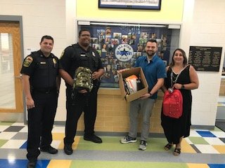 StacyLynnAP's tweet photo. Look what Manassas City Police brought to Baldwin today for our students!!  School supplies rock!!! #BaldwinRocksIt @BaldwinRockets @mcpsva
@SeanSlaney1 https://t.co/EL3sSWwWTr
