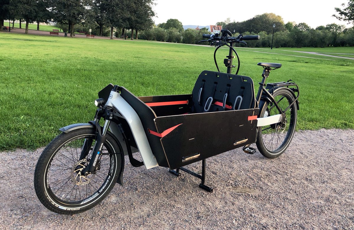 oslosyklist's tweet photo. Måtte bare slå til da drømmelastesykkelen dukket opp på Finn! N+1, der altså. #rieseandmuller #packster80 #cargobike https://t.co/21PBBDRbqp