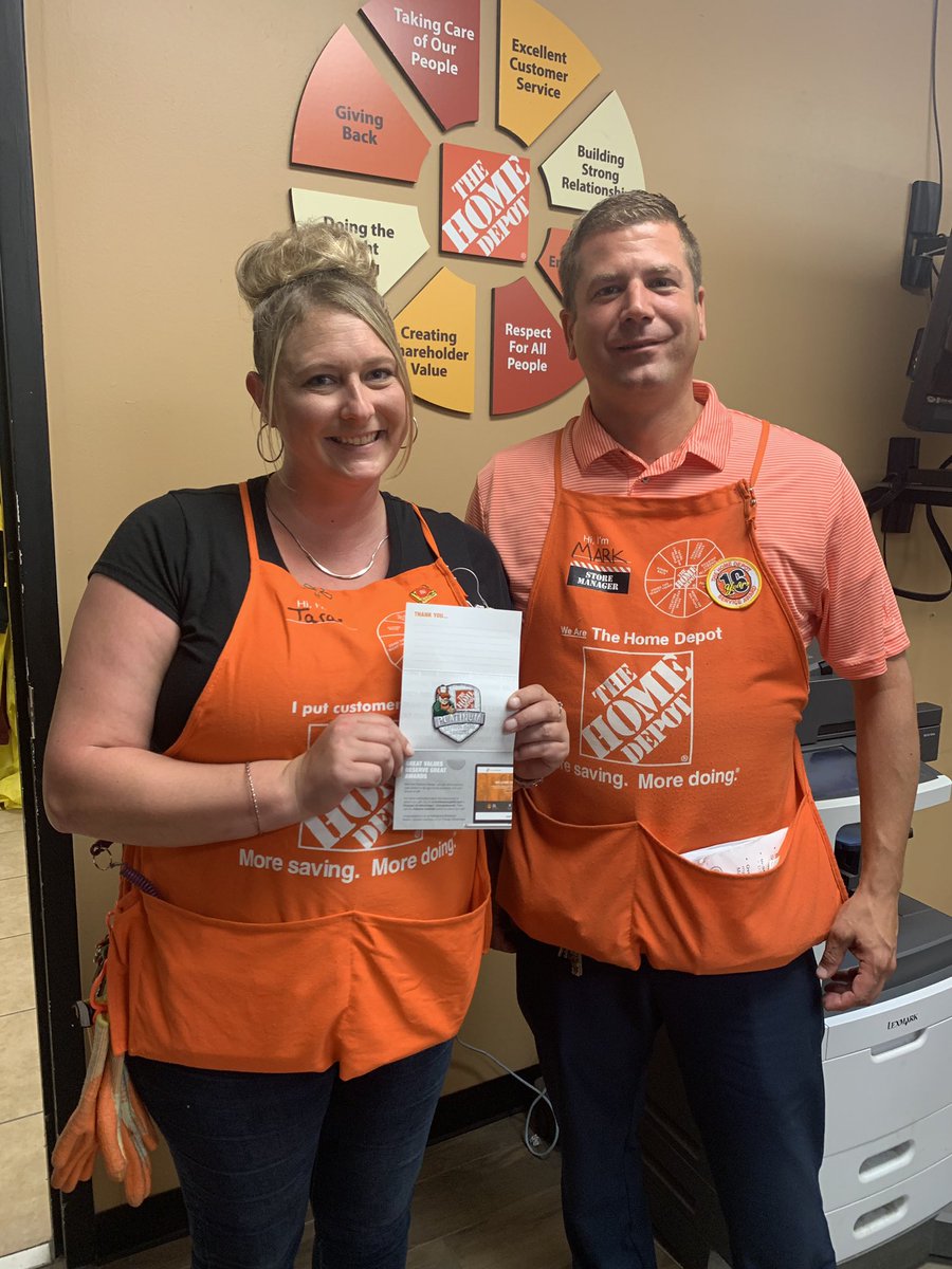 Congrats Tara on receiving your Platinum Homer Award!!
<a href="/TaraElder1121/">Tara Elder</a> <a href="/alicegreaser/">Alice Lang</a> <a href="/mcgarry_jr/">Brendan Mcgarry Jr</a> <a href="/lauren_s_angelo/">Lauren Angelo</a> @Orangelife_99