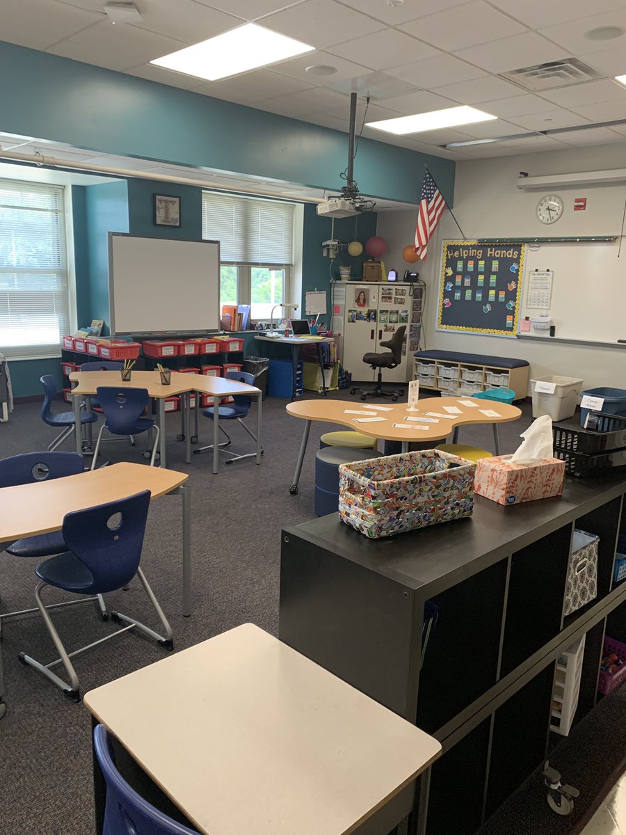 KristyTerech's tweet photo. Loving the new learning spaces. Now I need the kids! @Emily_Sickler #sascompass #saslearningspaces https://t.co/XxyZqi8UtV