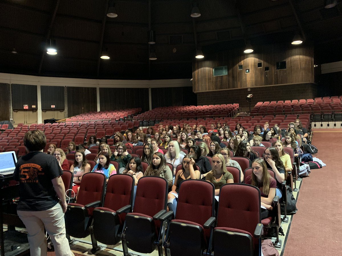 PCSDmedical's tweet photo. Back at it! Junior introductions! Medical class of 2021! @PCSDbiomedical @MrsSpooner1 @MrsOCallahan1  @ParmaSchools https://t.co/zFodLhUEfw