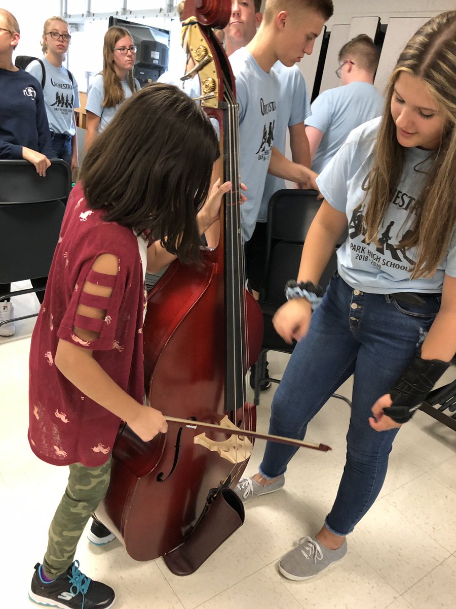 Northmen_Orch's tweet photo. Our last school we went to today was @ChapelHillNKCSD! Great tour today!! @NKCSchools @Northmen_OPHS #ForTheFamily 🎻 https://t.co/3uTApjd4nH