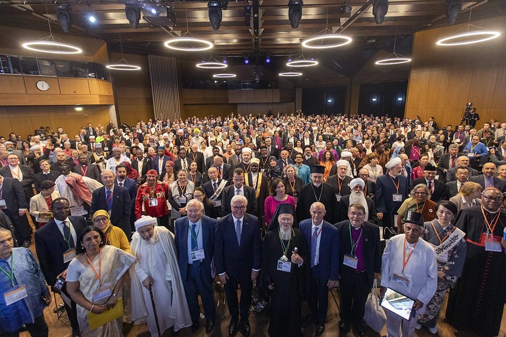 MindInTheCenter's tweet photo. Curious what Shaykh Abdallah Bin Bayyah and Cardinal John Onaiyekan are doing in Lindau, #Germany? Joining with people of many #faiths at The 10th #Religions4Peace World Assembly ~ https://t.co/iYjautIPW8 #interfaith #IslamPeace #JewishPeace #ChristianPeace https://t.co/0EY7Ec1FOi