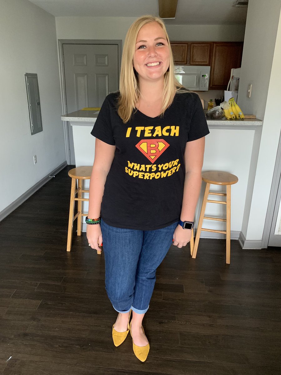 ms_a_ohara's tweet photo. Senior internship has started and I hope I’m ready! https://t.co/yNfChd1Ku0