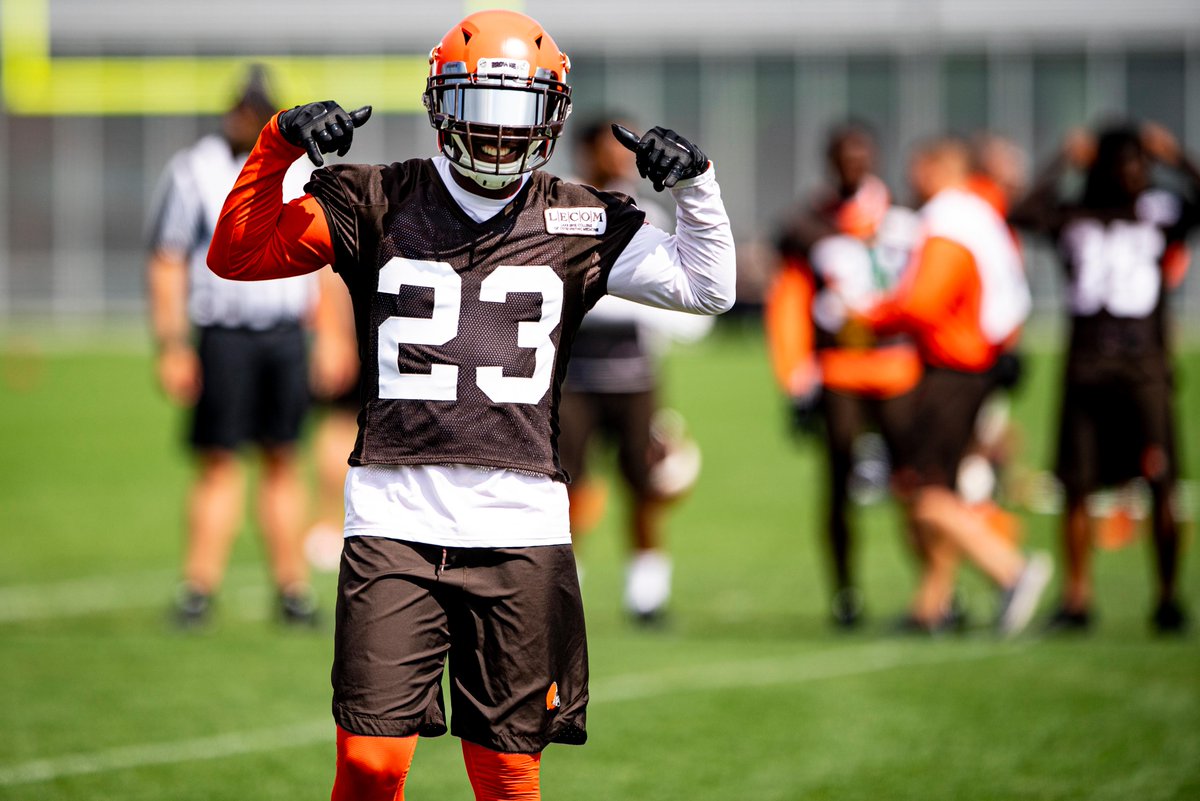 Browns's tweet image. That's a wrap on #BrownsCamp! 🙌

📸's from our final day of open practices » brow.nz/Oq7thO