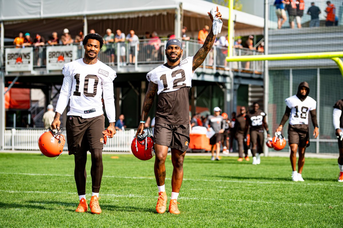 Browns's tweet image. That's a wrap on #BrownsCamp! 🙌

📸's from our final day of open practices » brow.nz/Oq7thO