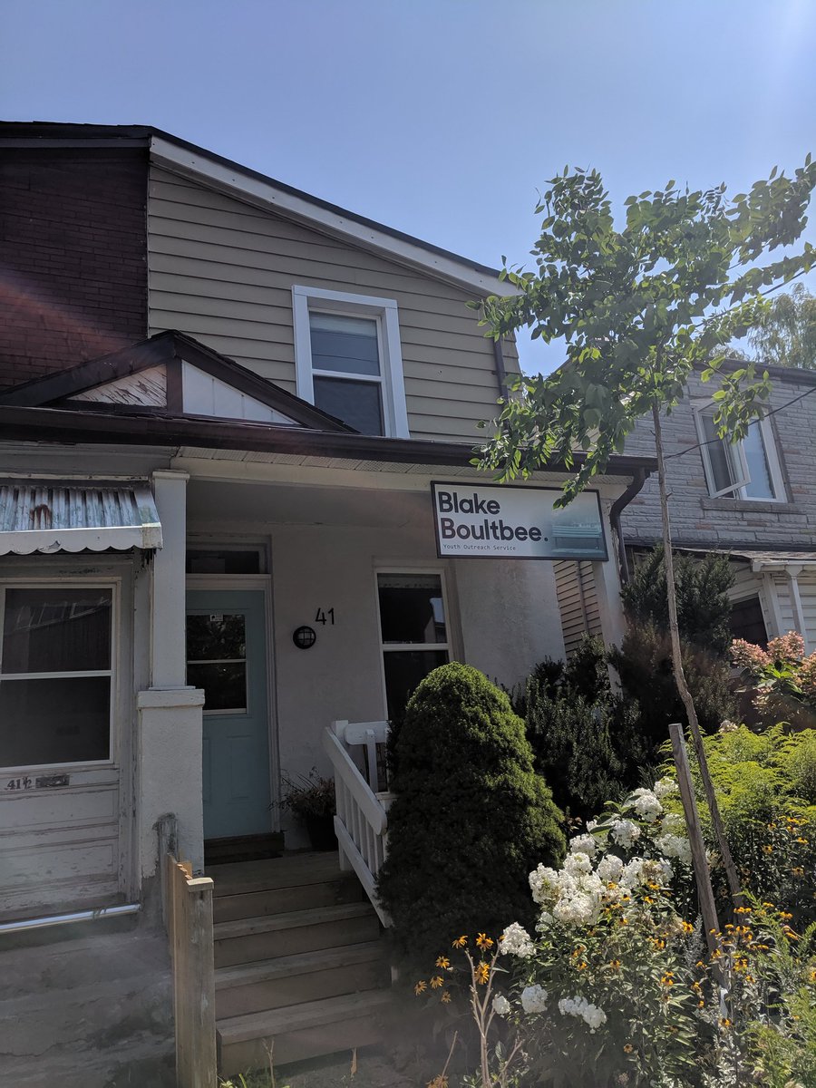 JoannaLavoie's tweet photo. #JournoLife: Thx for warm welcome this morning #BlakeBoultbee Youth Outreach Service + nice chatting with you today @oldmaneastview ;) #eastTO https://t.co/ZcbLwJHY9l